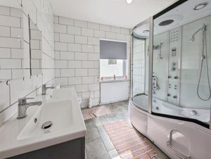 Photo 1- click for photo gallery